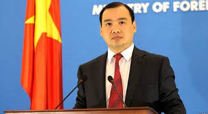 Vietnam insists on peaceful measures to request China to withdraw its oil rig - ảnh 1